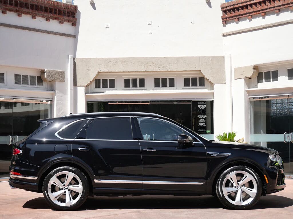 2026 Bentley Bentayga V8 AWD photo 5