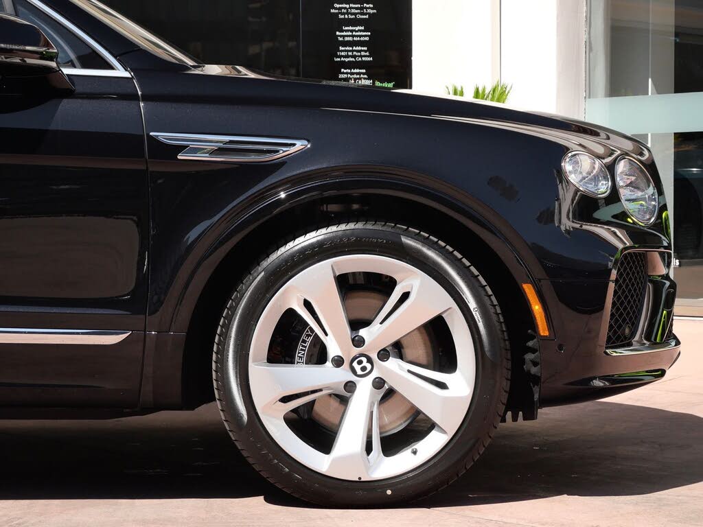 2026 Bentley Bentayga V8 AWD photo 6