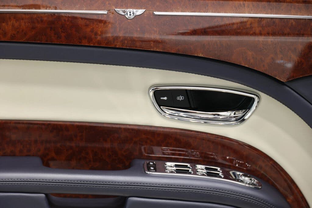 2017 Bentley Mulsanne RWD photo 13