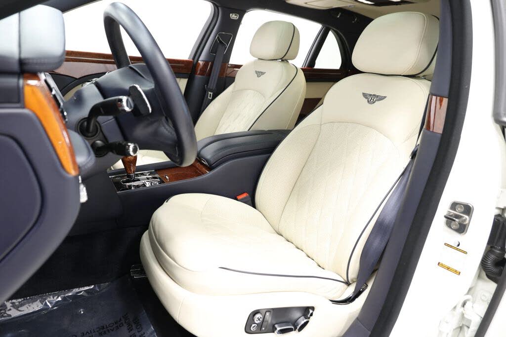 2017 Bentley Mulsanne RWD photo 22