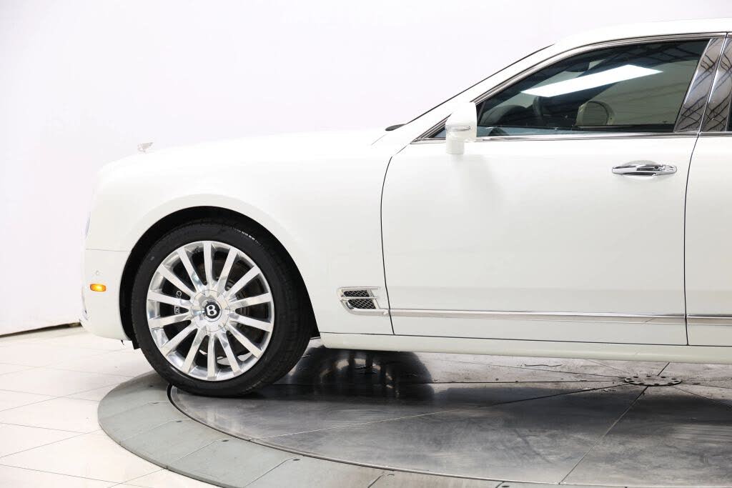 2017 Bentley Mulsanne RWD photo 9