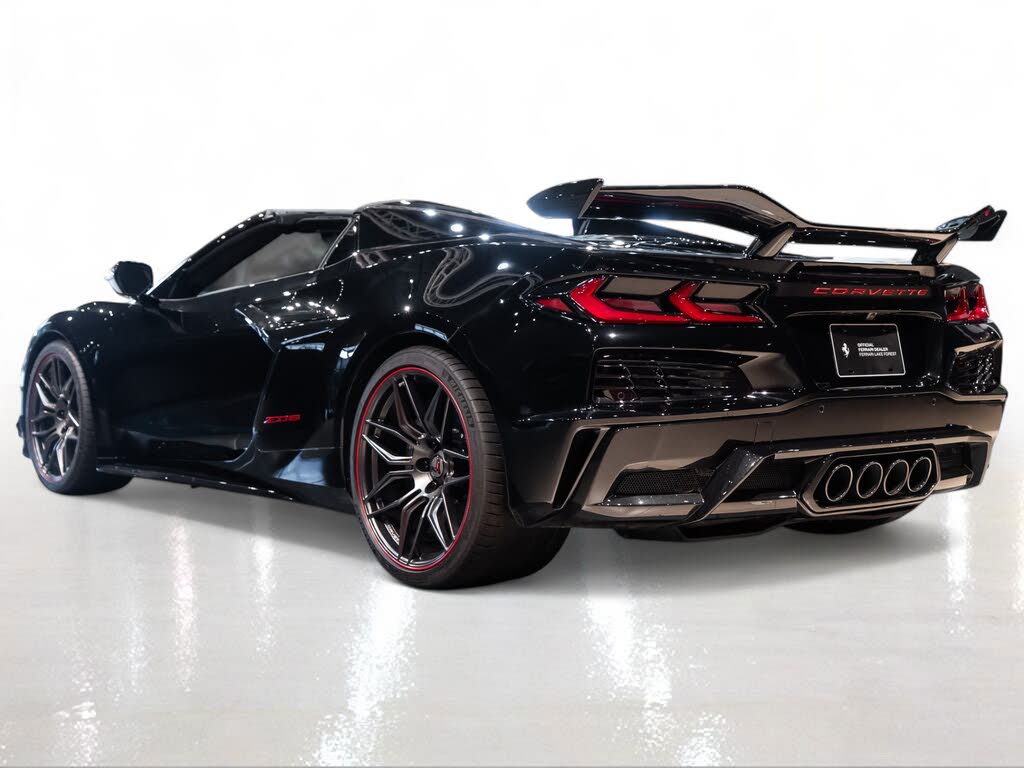 2025 Chevrolet Corvette Z06 3LZ Convertible RWD photo 2