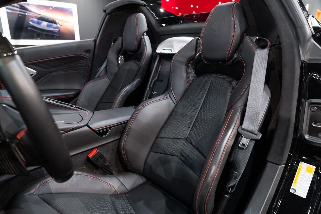 2025 Chevrolet Corvette Z06 3LZ Convertible RWD photo 4