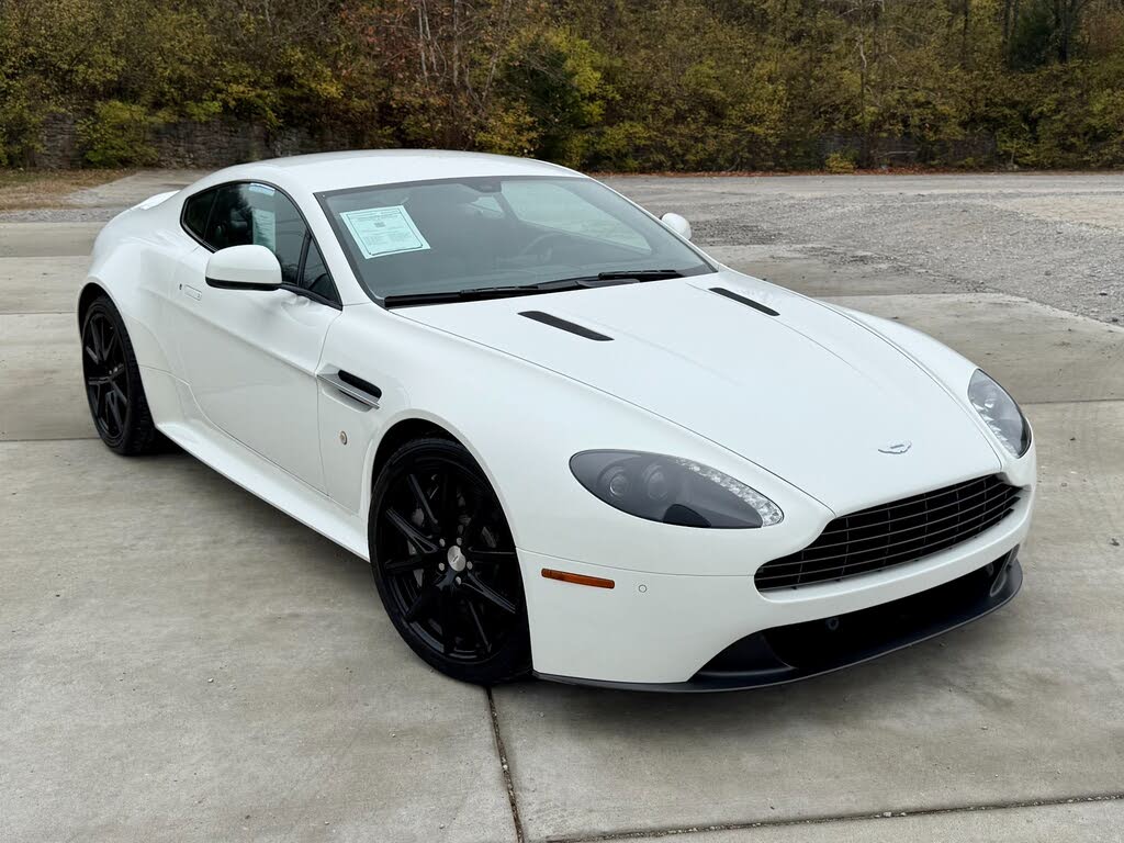 2015 Aston Martin V8 Vantage GT Coupe RWD - $61,950