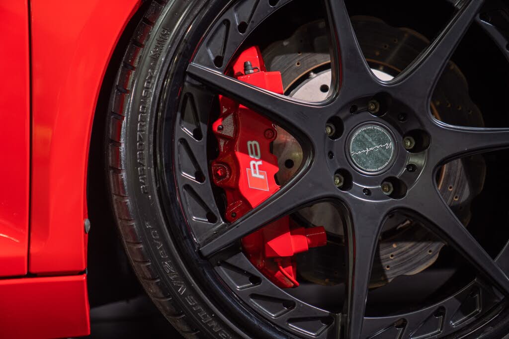 2015 Audi R8 quattro V8 Coupe AWD photo 15 of 24