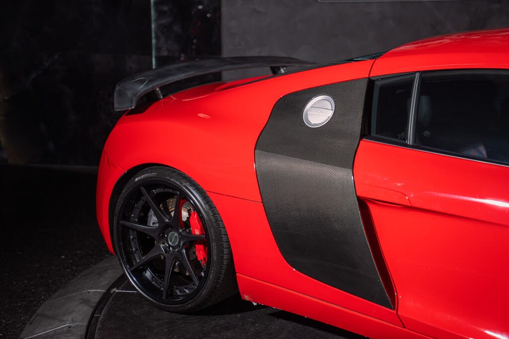 2015 Audi R8 quattro V8 Coupe AWD photo 18 of 24
