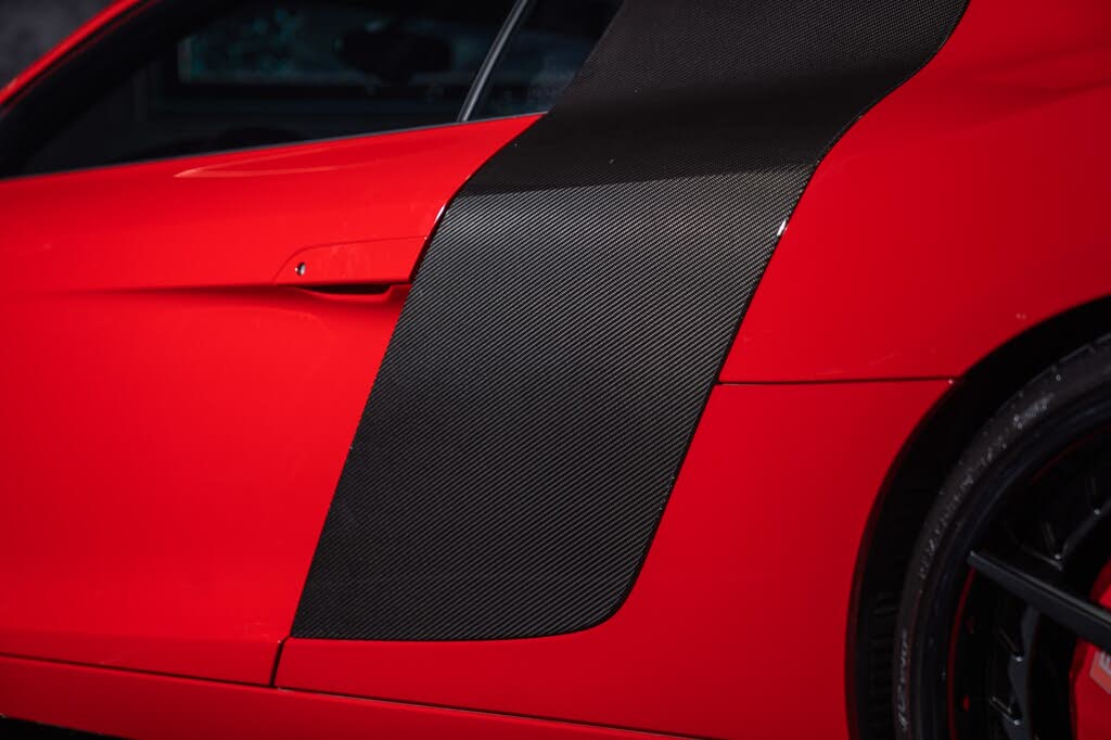 2015 Audi R8 quattro V8 Coupe AWD photo 20 of 24