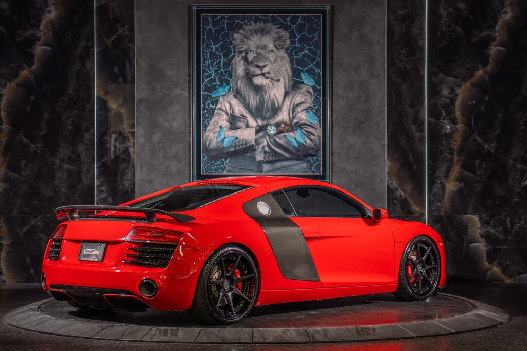 2015 Audi R8 quattro V8 Coupe AWD photo 6 of 24