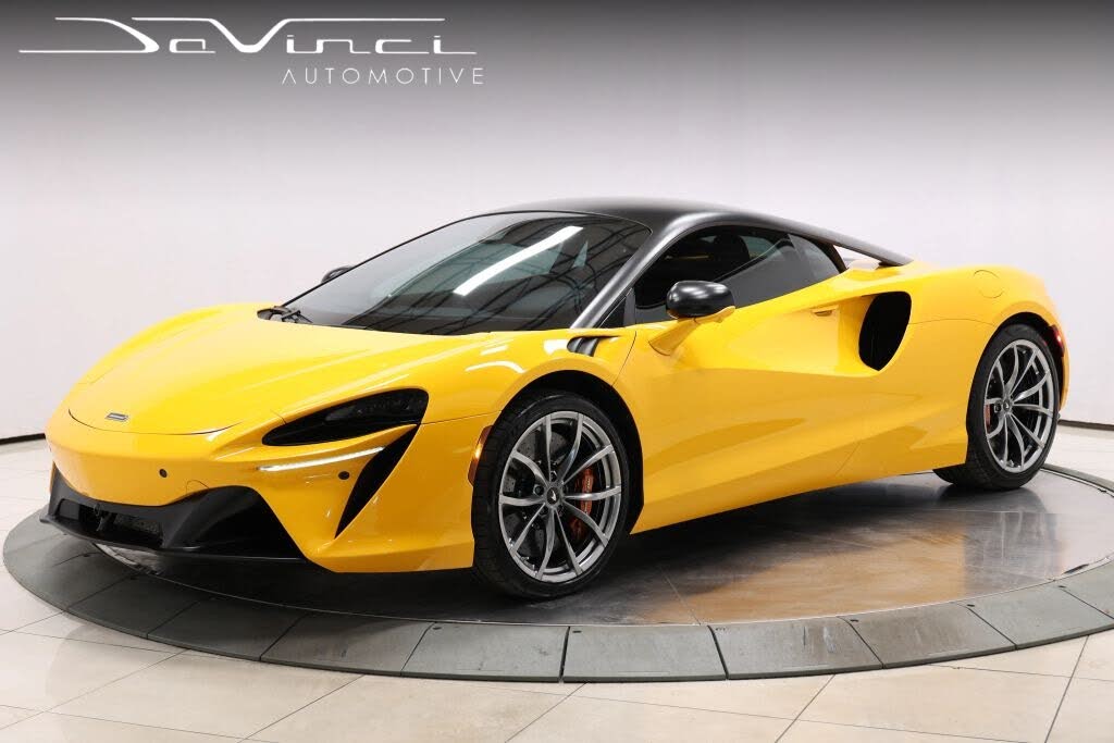 2023 McLaren Artura RWD
