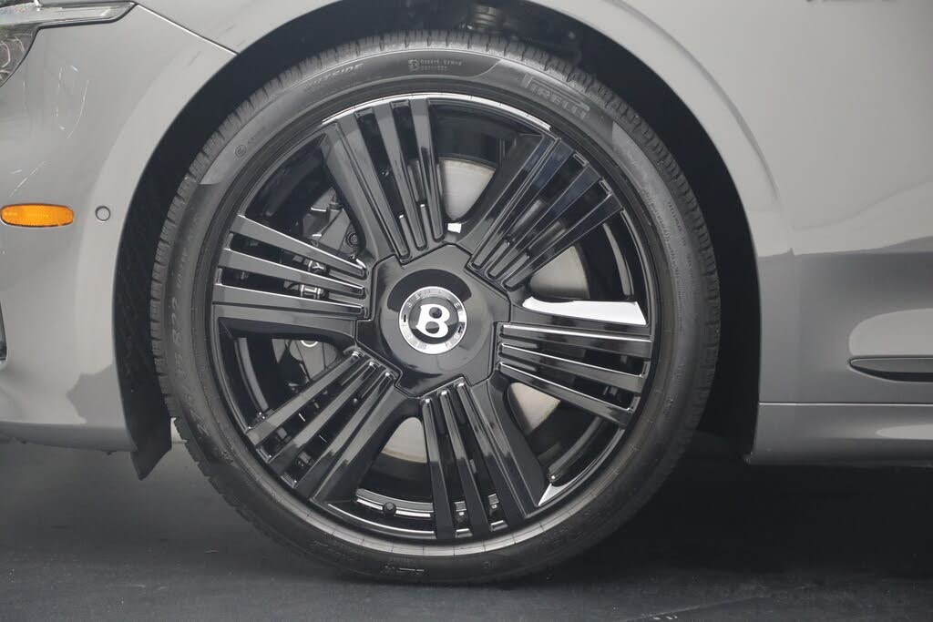 2026 Bentley Continental GTC Azure AWD photo 18