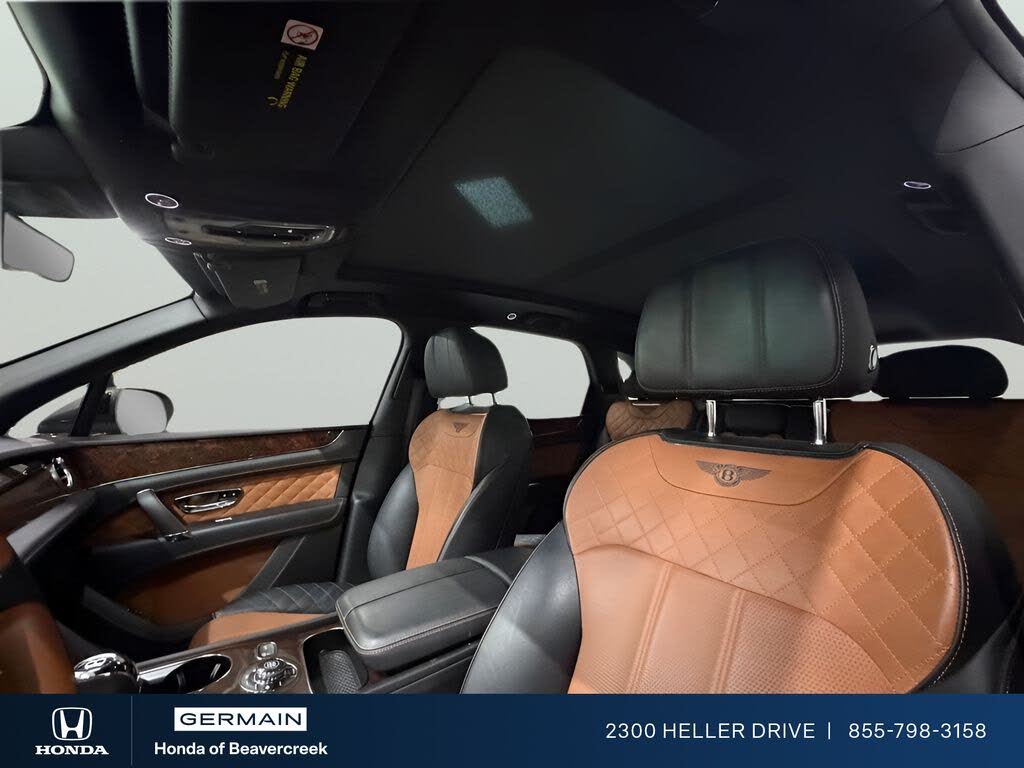 2018 Bentley Bentayga W12 Signature Edition AWD photo 13