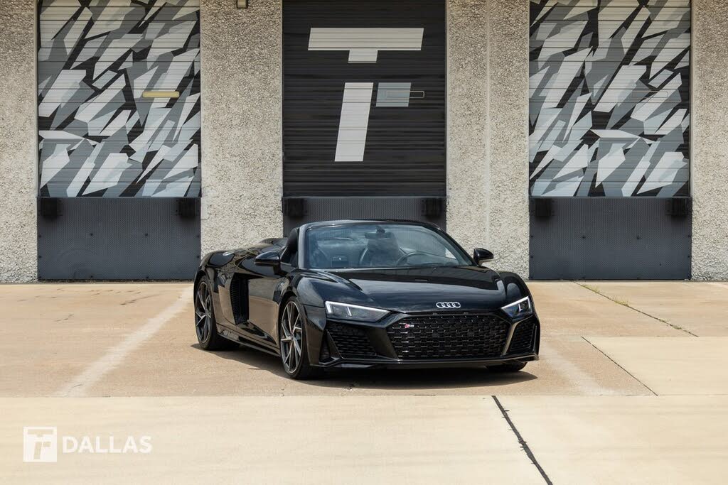 2021 Audi R8 V10 Spyder RWD photo 2 of 24