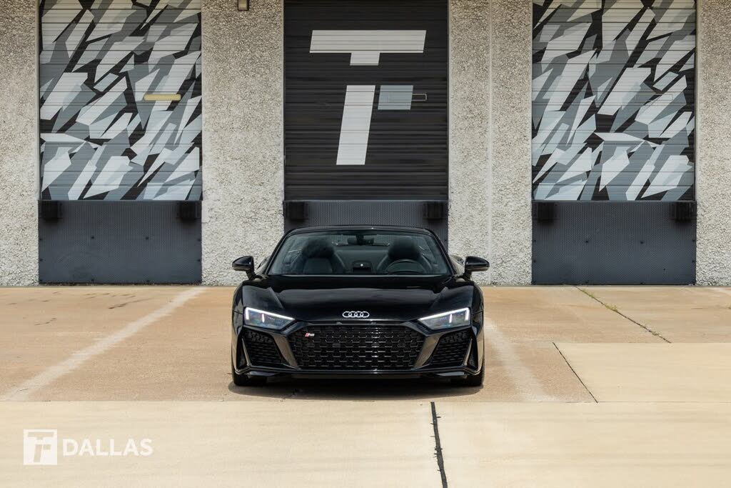 2021 Audi R8 V10 Spyder RWD photo 4 of 24