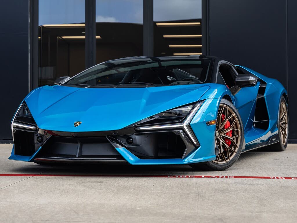 2026 Lamborghini Revuelto AWD