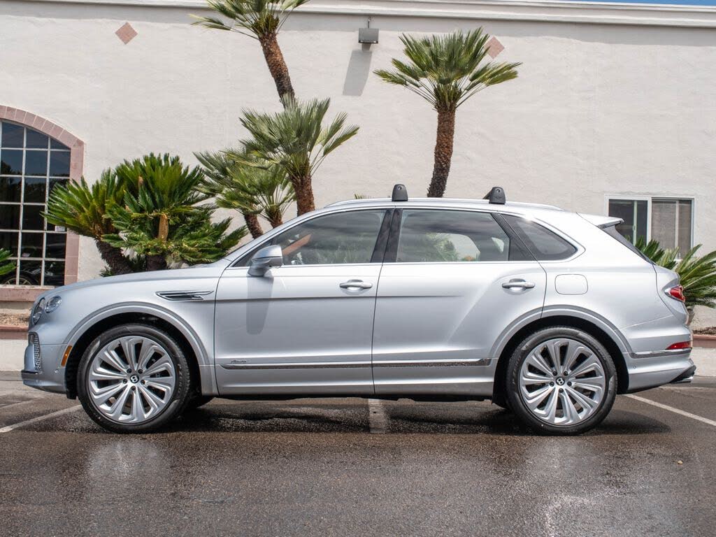 2026 Bentley Bentayga Hybrid Azure AWD photo 3
