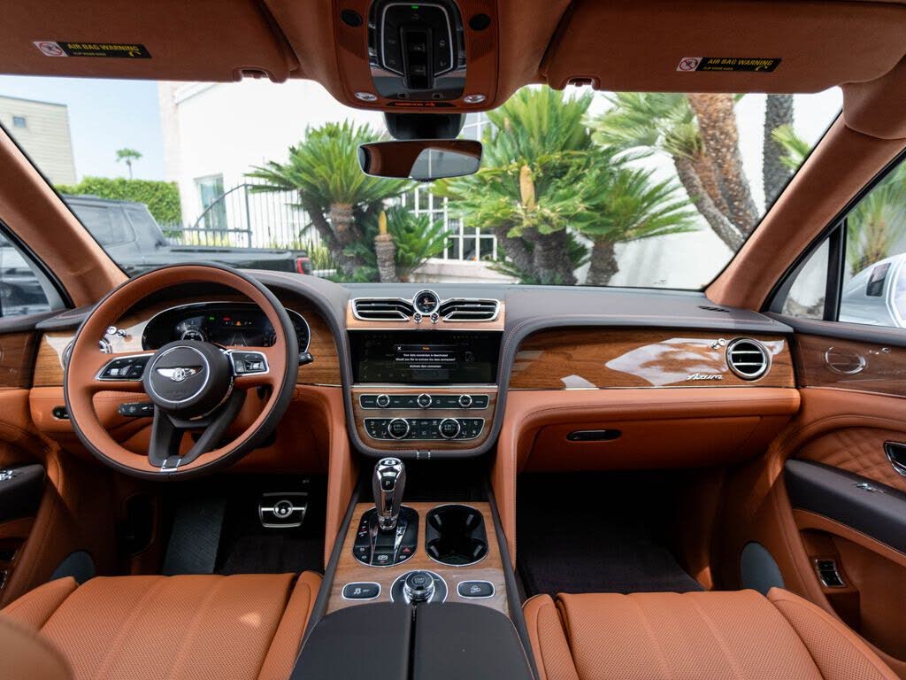 2026 Bentley Bentayga Hybrid Azure AWD photo 4