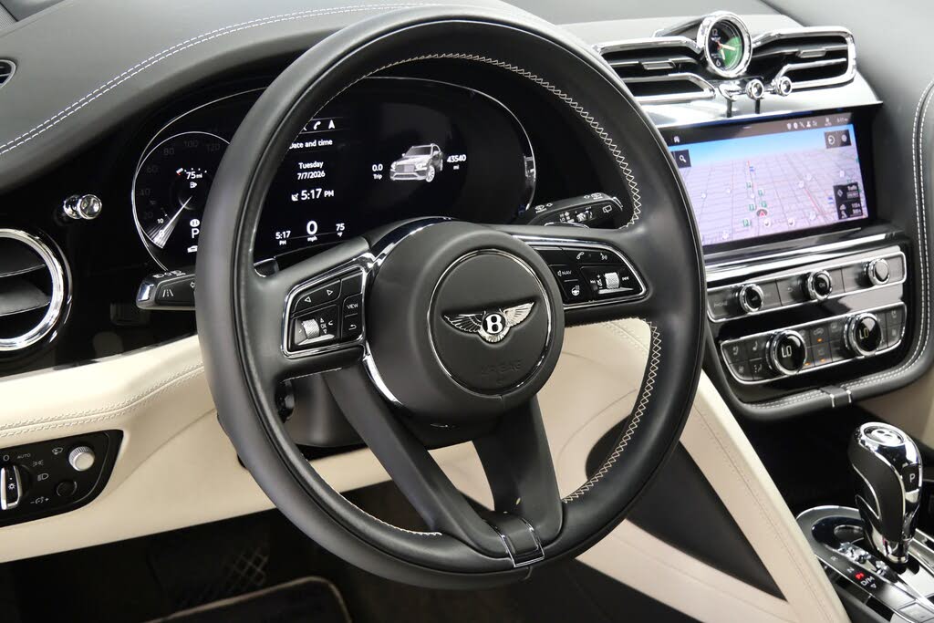 2023 Bentley Bentayga V8 AWD photo 15
