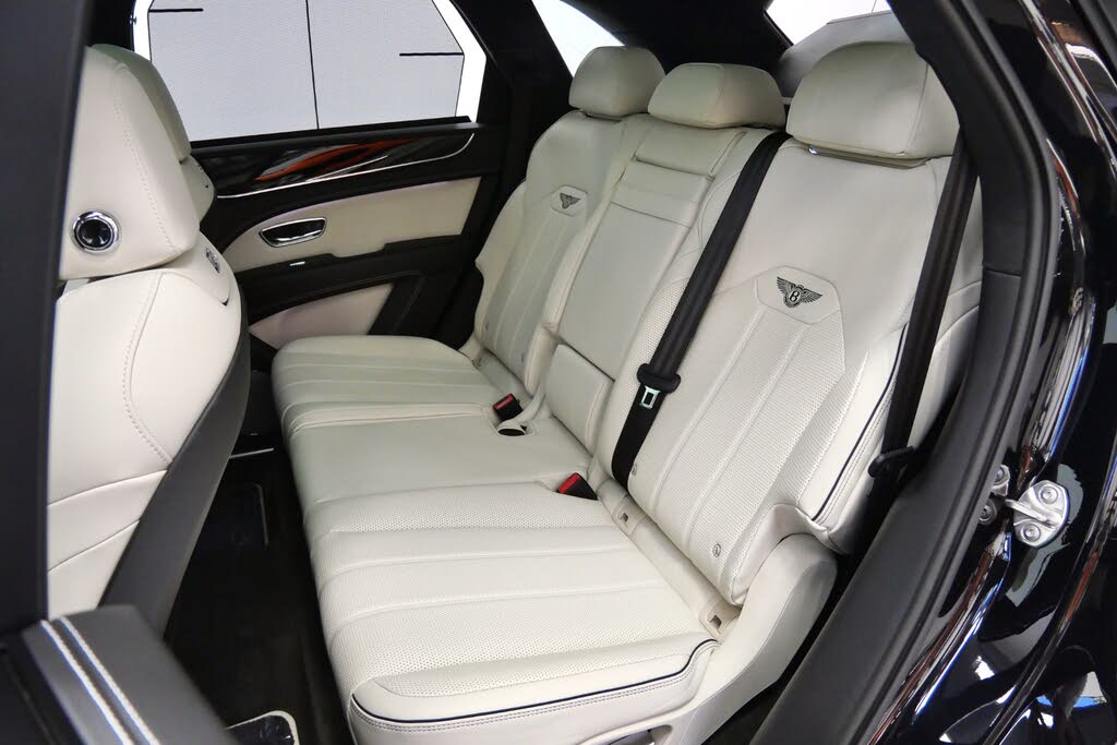 2023 Bentley Bentayga V8 AWD photo 16