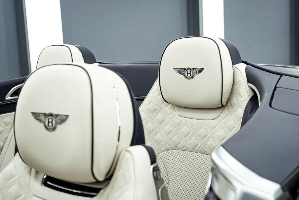 2022 Bentley Continental GTC V8 AWD photo 15