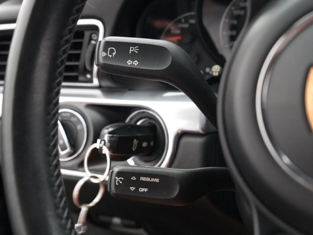 2018 Porsche 911 Turbo Cabriolet AWD photo 19 of 24