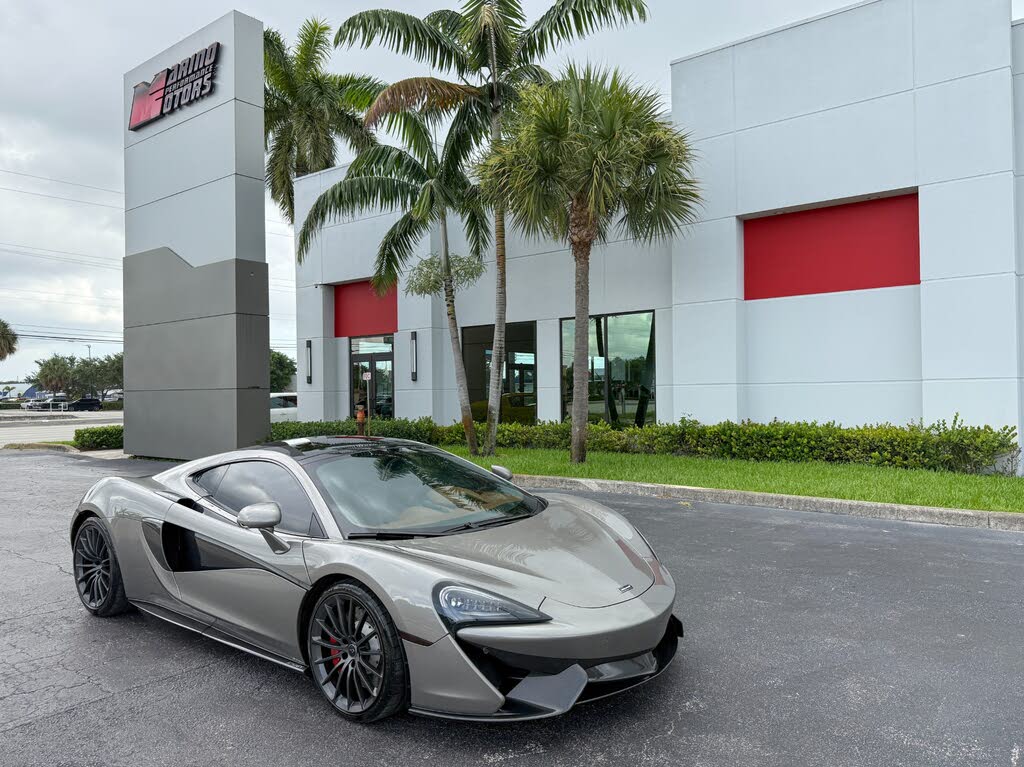 2017 McLaren 570GT RWD