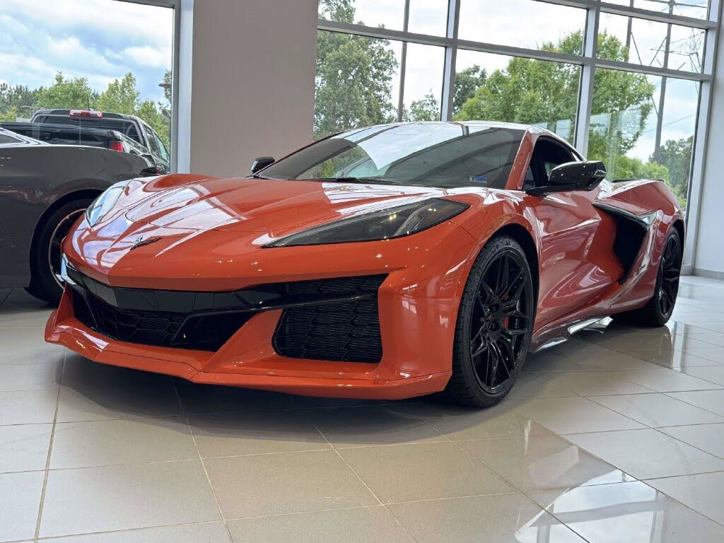 2025 Chevrolet Corvette Z06 1LZ Coupe RWD photo 24