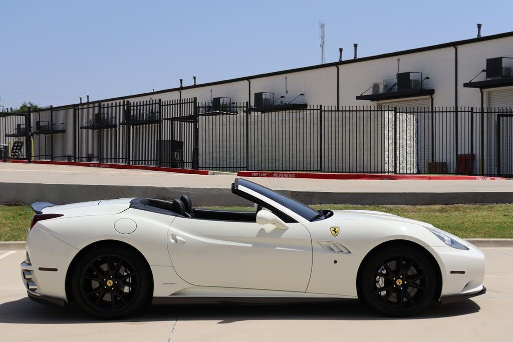 2014 Ferrari California Roadster photo 12