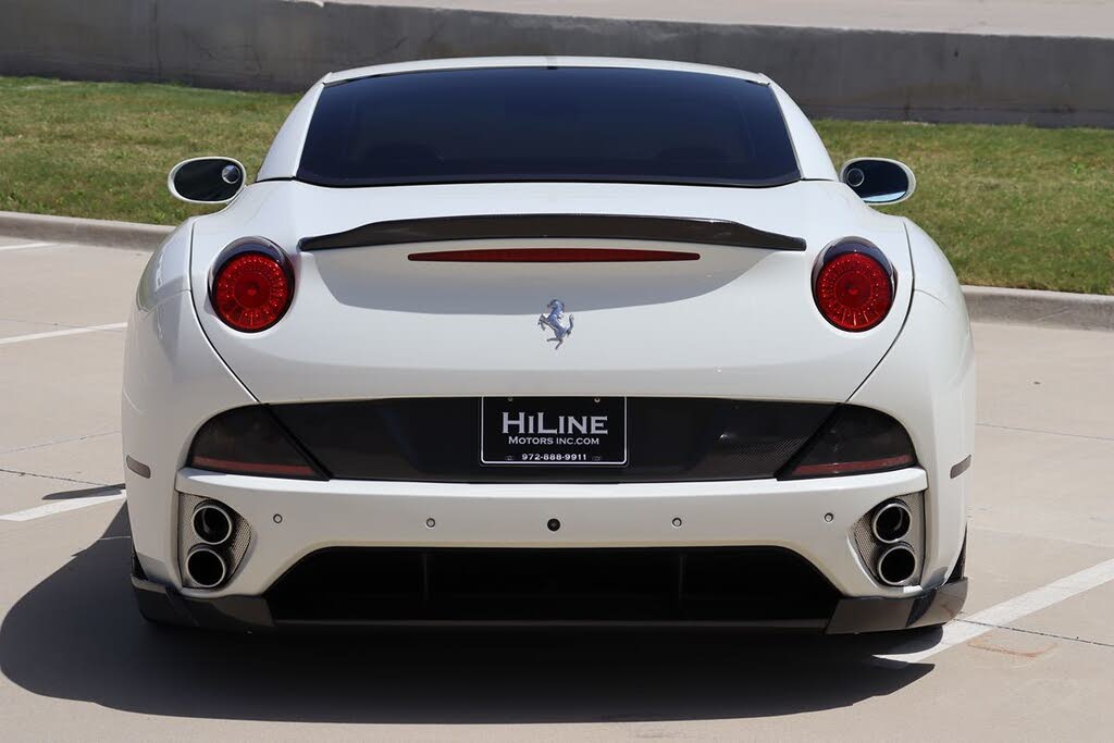 2014 Ferrari California Roadster photo 18