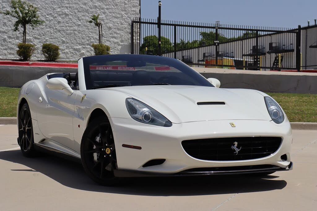 2014 Ferrari California Roadster photo 3