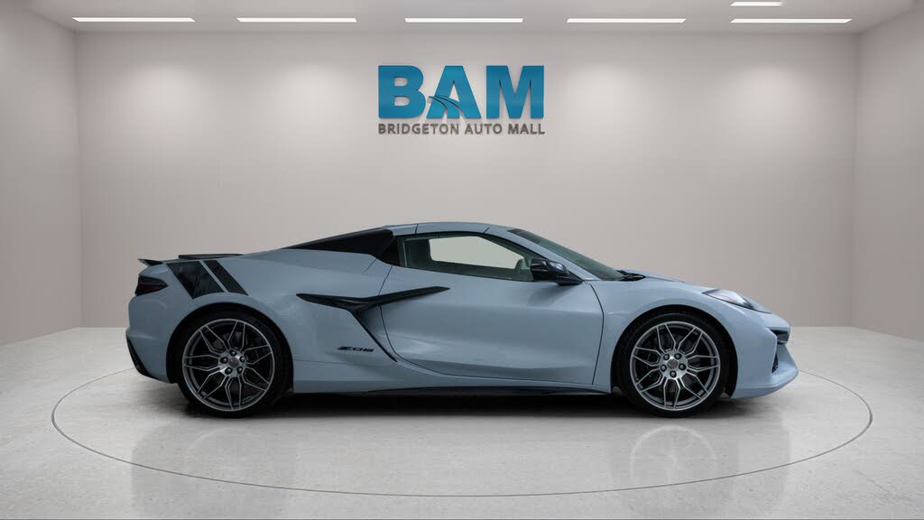 2024 Chevrolet Corvette Z06 3LZ Convertible RWD photo 8