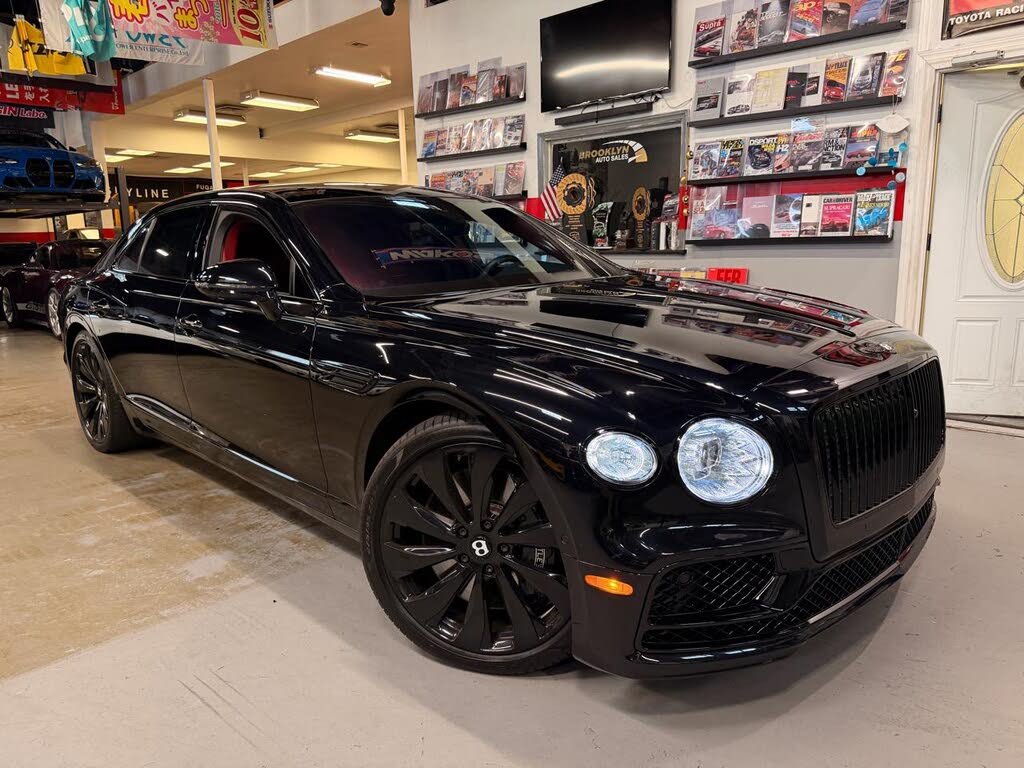 2021 Bentley Flying Spur W12 Sedan