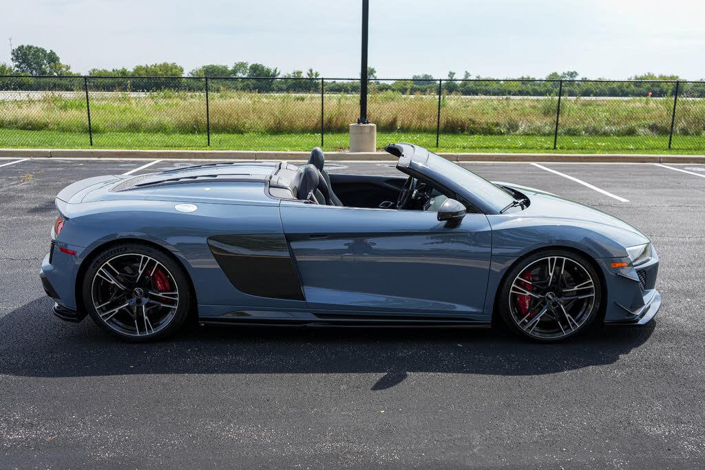 2020 Audi R8 quattro V10 Performance Spyder AWD photo 5 of 24