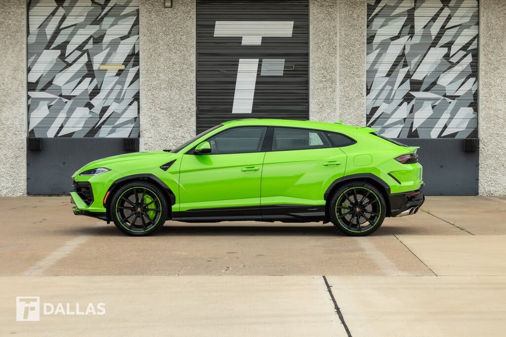 2025 Lamborghini Urus SE AWD