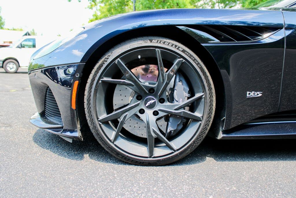 2019 Aston Martin DBS Superleggera Coupe RWD photo 7