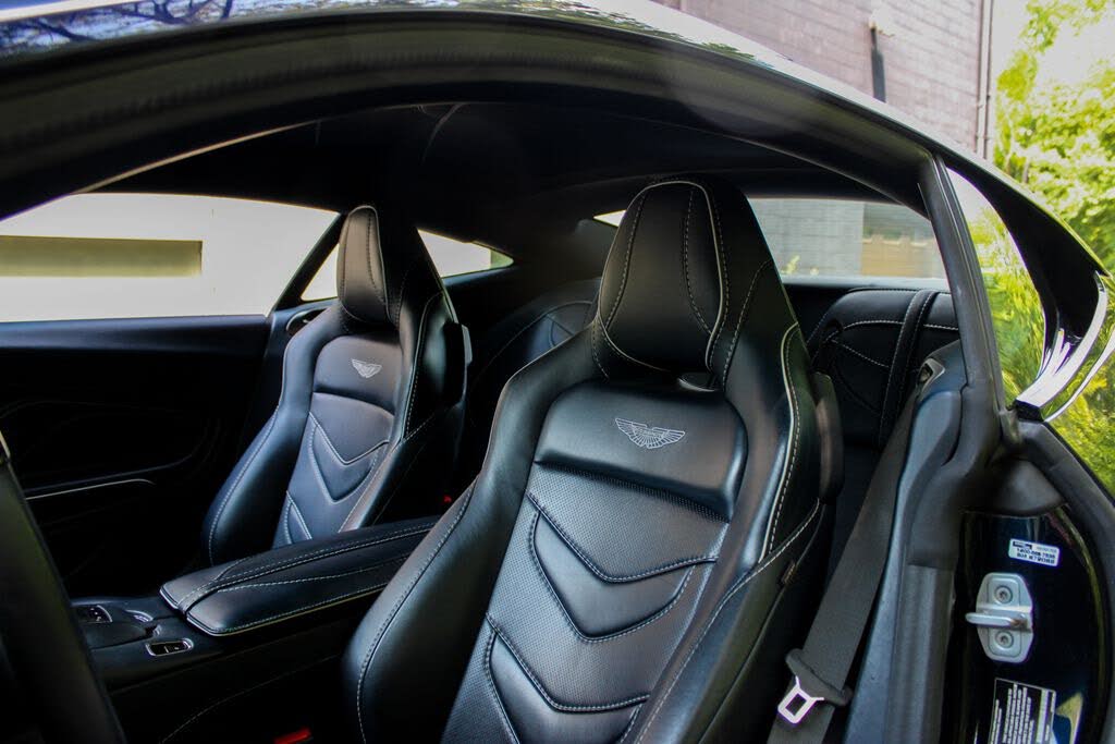 2019 Aston Martin DBS Superleggera Coupe RWD photo 10