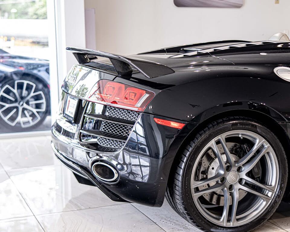 2012 Audi R8 5.2 quattro Spyder AWD photo 13 of 24
