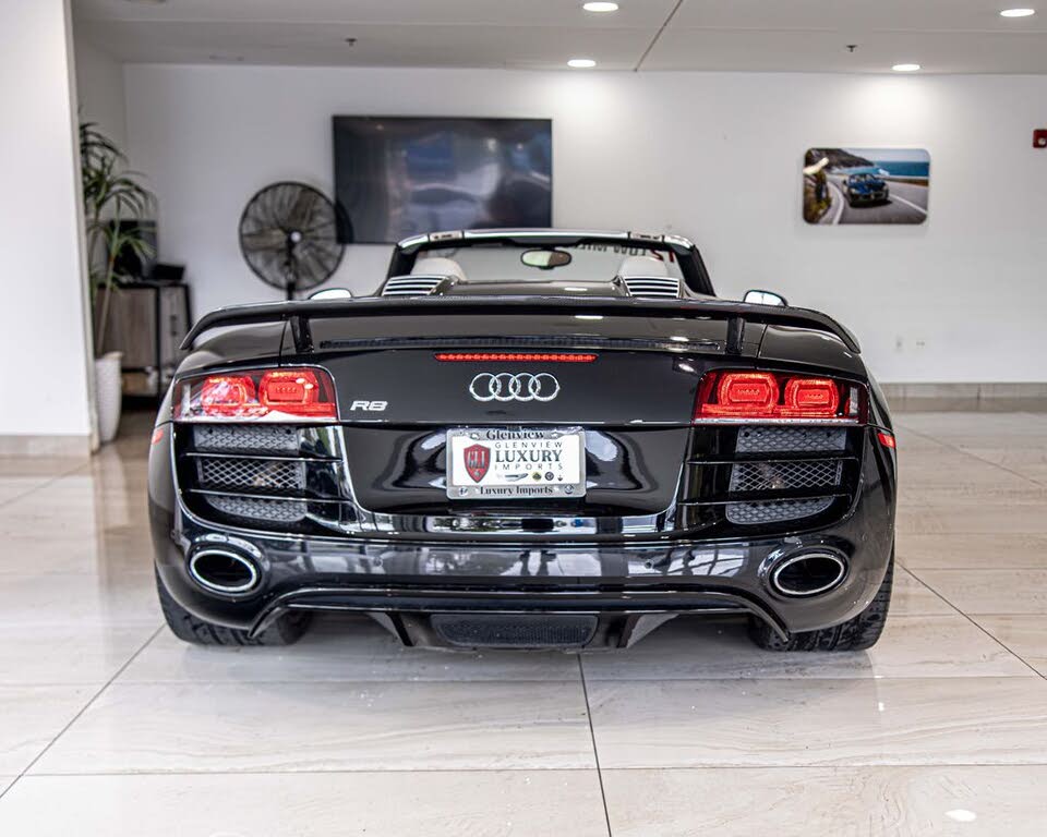 2012 Audi R8 5.2 quattro Spyder AWD photo 14 of 24