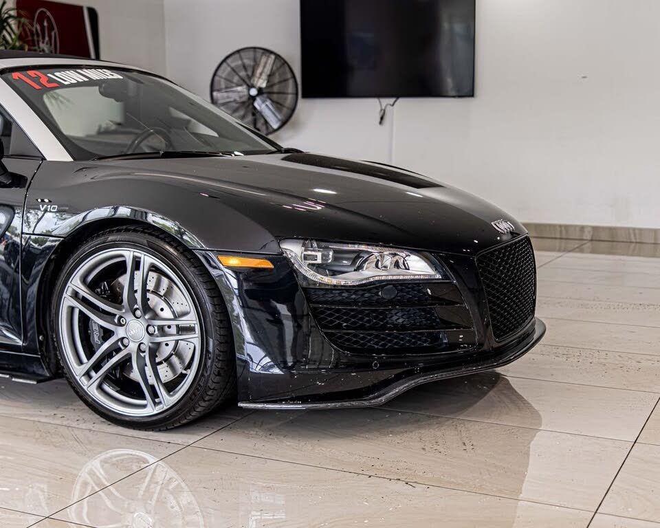 2012 Audi R8 5.2 quattro Spyder AWD photo 3 of 24