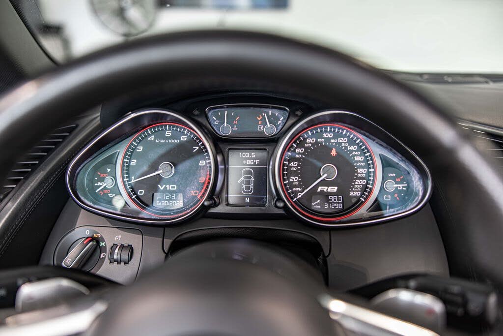 2012 Audi R8 5.2 quattro Spyder AWD photo 23 of 24