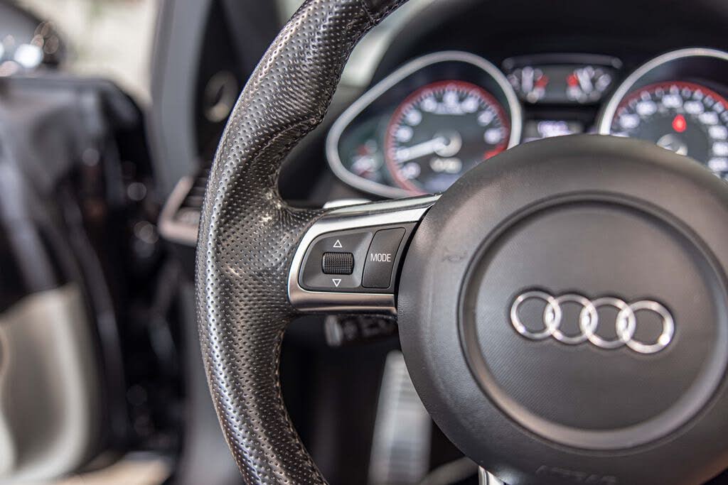 2012 Audi R8 5.2 quattro Spyder AWD photo 24 of 24
