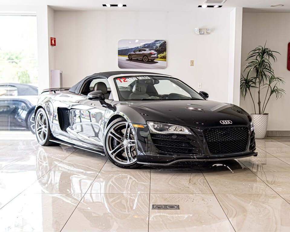 2012 Audi R8 5.2 quattro Spyder AWD photo 6 of 24