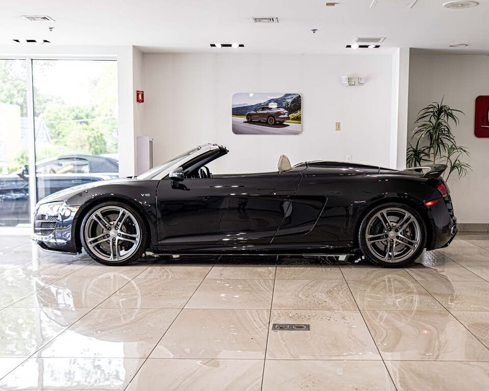 2012 Audi R8 5.2 quattro Spyder AWD photo 7 of 24