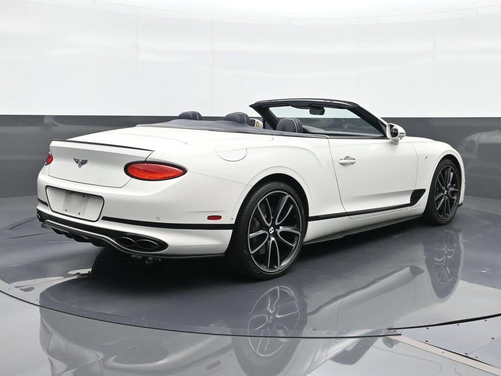 2022 Bentley Continental GTC V8 AWD photo 14