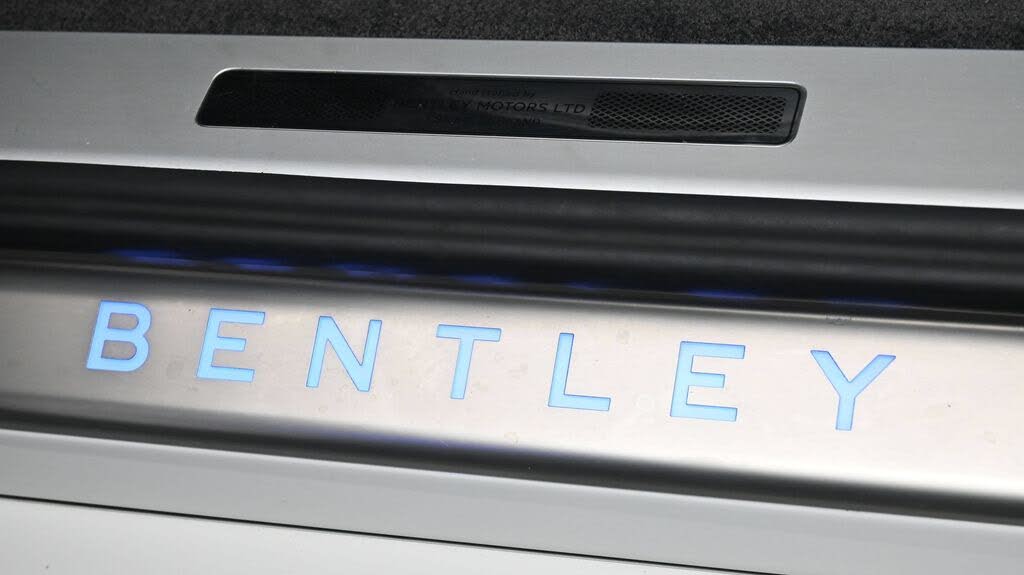 2022 Bentley Continental GTC V8 AWD photo 19