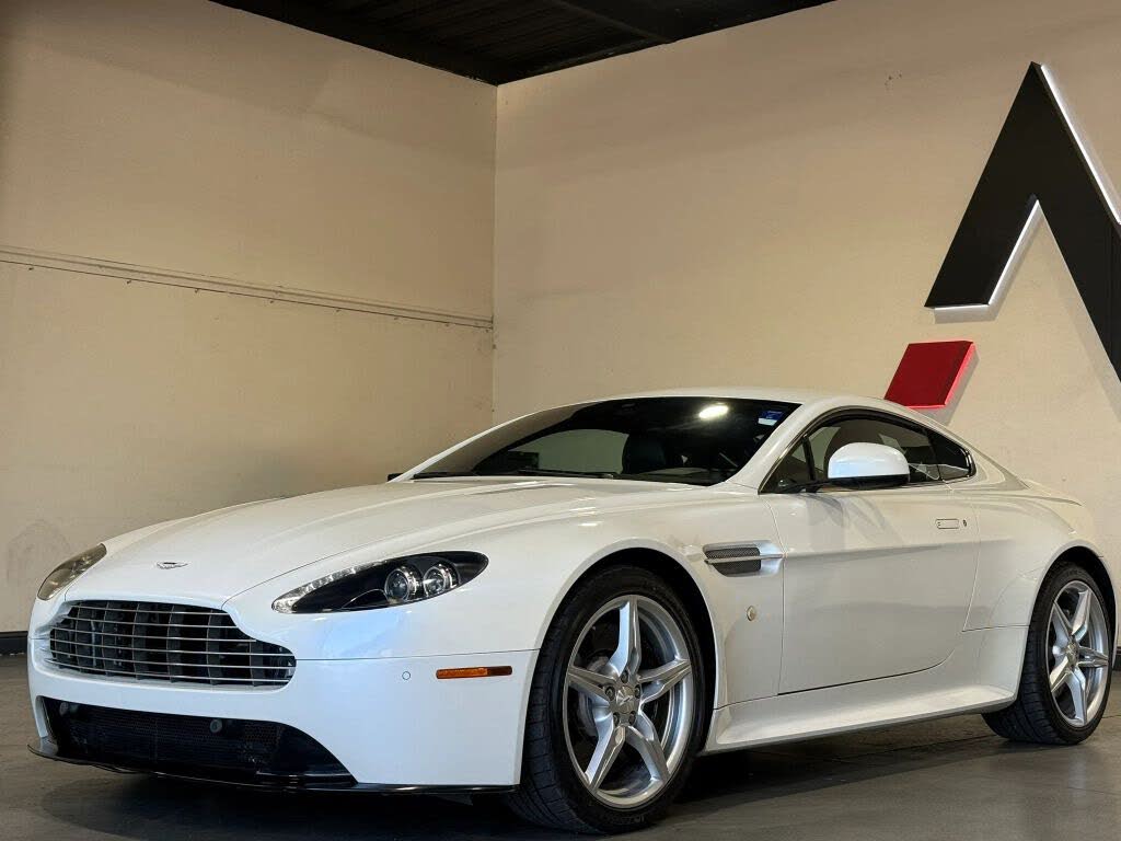 2016 Aston Martin V8 Vantage GTS Coupe RWD
