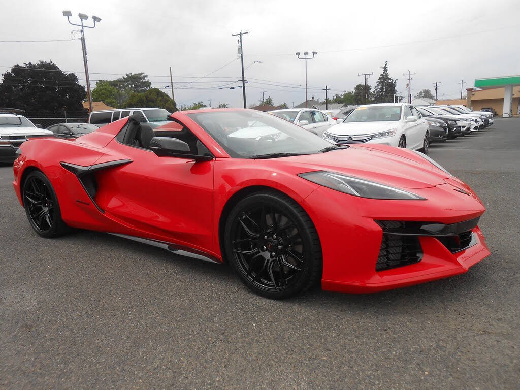 2024 Chevrolet Corvette Z06 3LZ Convertible RWD photo 3