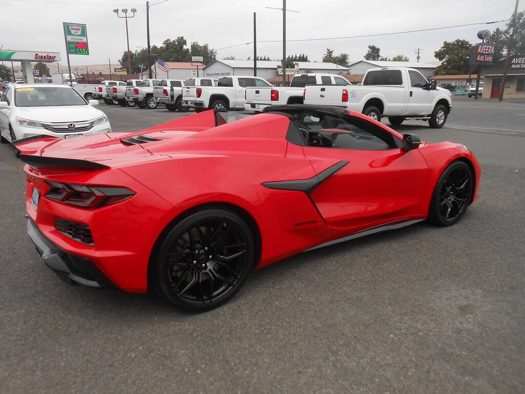 2024 Chevrolet Corvette Z06 3LZ Convertible RWD photo 8