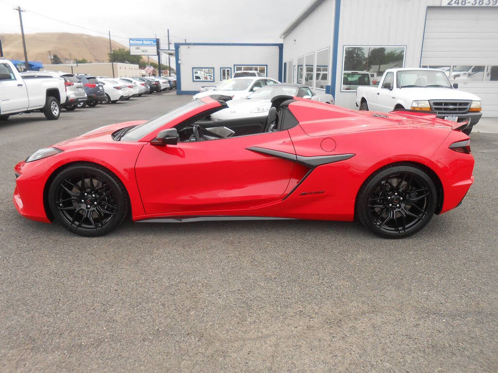 2024 Chevrolet Corvette Z06 3LZ Convertible RWD photo 9
