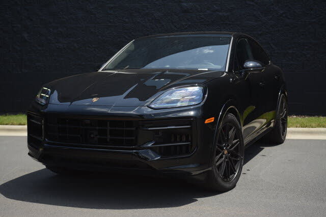 2025 Porsche Cayenne Coupe GTS AWD