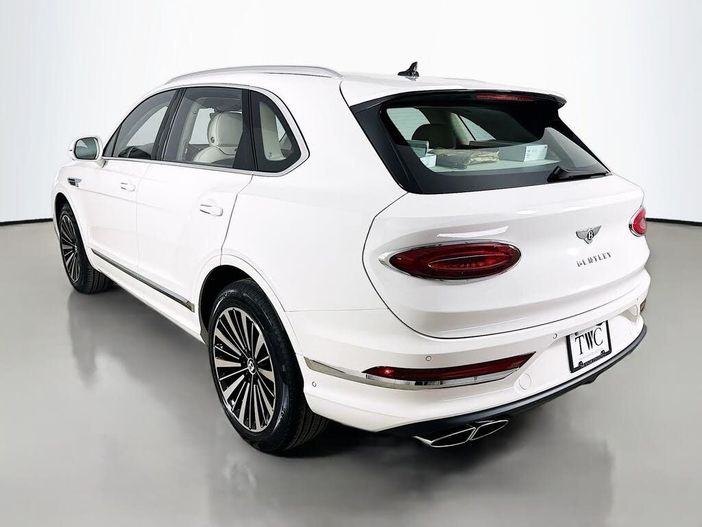 2026 Bentley Bentayga V8 AWD photo 3